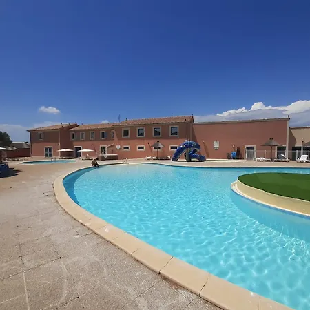 Mas Entre Etang Et ! Holiday home